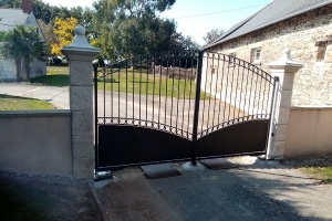  Portes et portails métalliques sur mesures